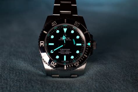 how long does a rolex glow in the dark|how long does superluminova glow.